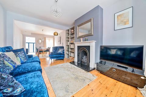 3 bedroom semi-detached house for sale, Winton Road, Farnham, GU9