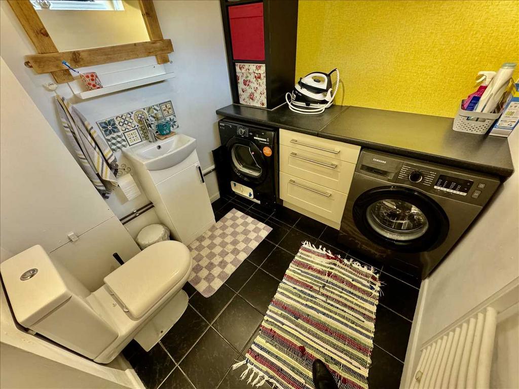 Laundry / guest