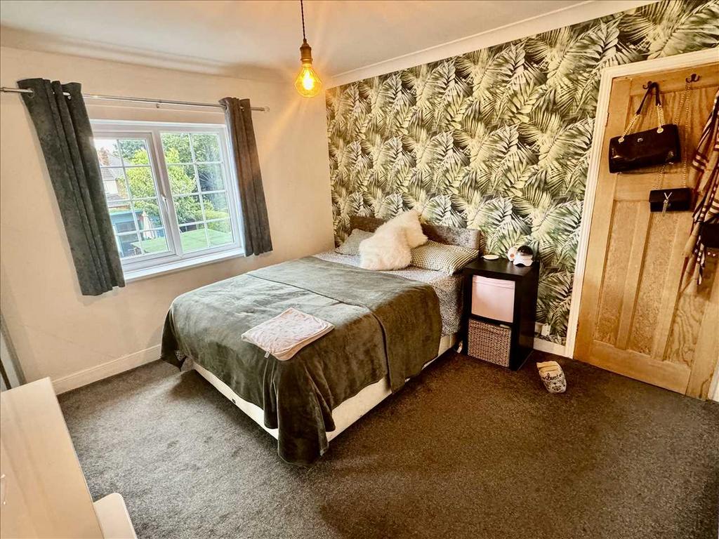 BEDROOM   2   (Rear)