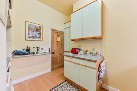 1 bedroom flat for sale, Primrose Mansions, Prince of Wales Drive, London, SW11