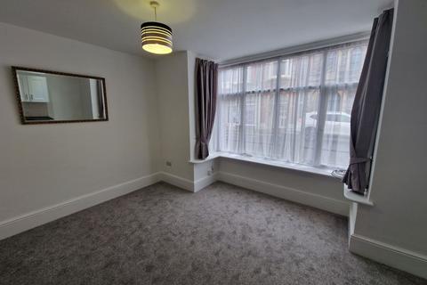 1 bedroom flat for sale, Victoria Road, Exmouth, EX8 1DL