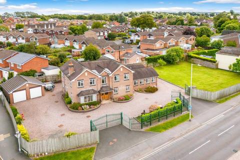 5 bedroom detached house for sale, Wellington Road, Newport