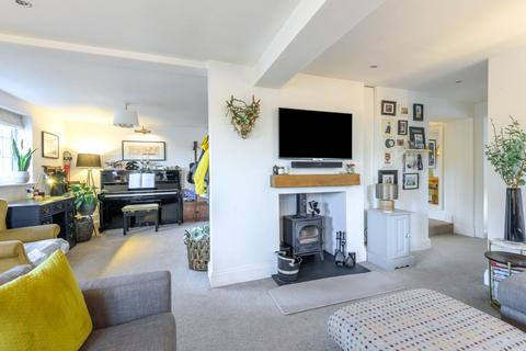 2 bedroom end of terrace house for sale, Hawridge Common,  Buckinghamshire,  HP5