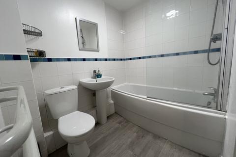 4 bedroom flat share to rent, 35 Sherwood Gardens, London, E14