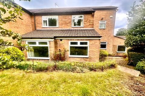 4 bedroom house to rent, Grenfolds Road, Grenoside, Sheffield, South Yorkshire, S35