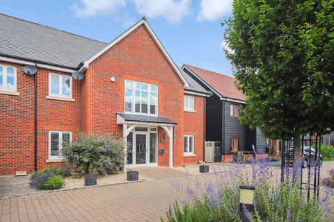 5 bedroom semi-detached house for sale, Lendon Grove, Gubblecote