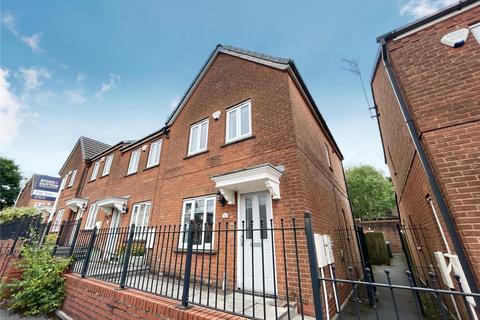 2 bedroom end of terrace house for sale, Lower Carrs, Ashton-under-Lyne, Greater Manchester, OL6