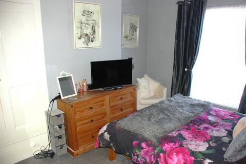 2 bedroom maisonette for sale, 42 Lambert Road, DN32