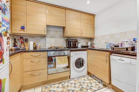 2 bedroom flat for sale, Berberis House, Highfield Road, Feltham, TW13