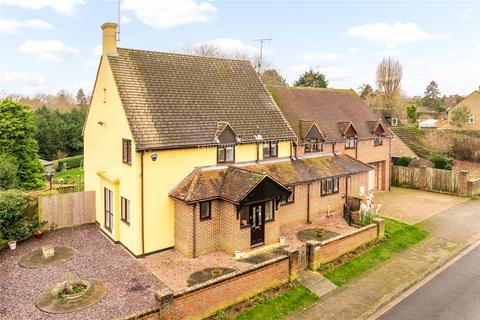 4 bedroom detached house for sale, Hillside Road, Leighton Buzzard, Bedfordshire, LU7