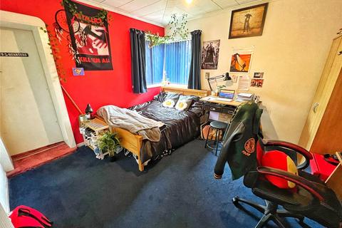 The Bungalow Hutton Avenue, Ashton-under-lyne, OL6 6QZ
