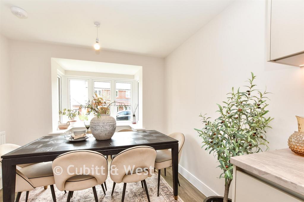 Kitchen Dining Area