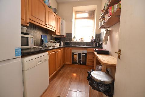 3 bedroom flat to rent, Leith Walk, Edinburgh, EH6