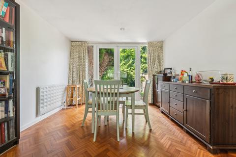 3 bedroom semi-detached house for sale, Broadlands Avenue, Chesham, Buckinghamshire