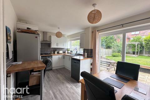 3 bedroom semi-detached house for sale, Elm Walk, Braintree