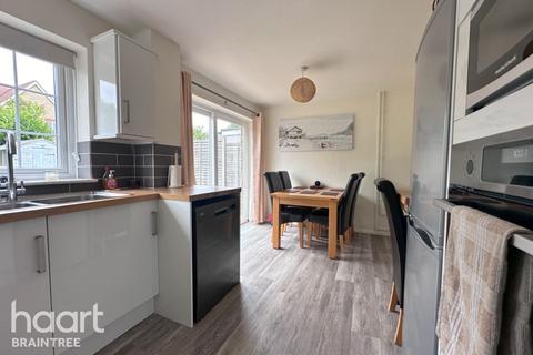 42 Elm Walk, Rayne, Braintree, CM77 6ES