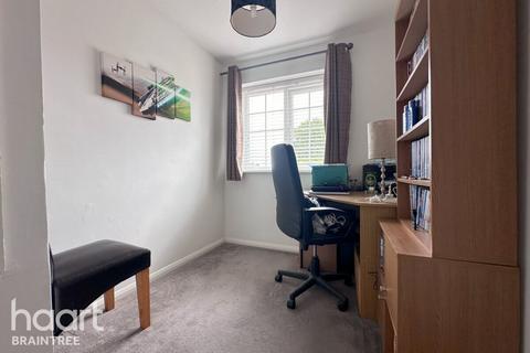42 Elm Walk, Rayne, Braintree, CM77 6ES