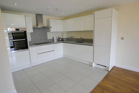 2 bedroom flat to rent, Mill Hill, London NW7