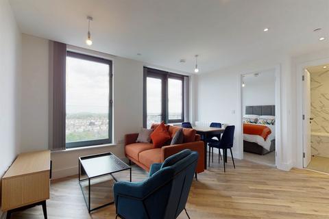 2 bedroom apartment to rent, Regents Plaza