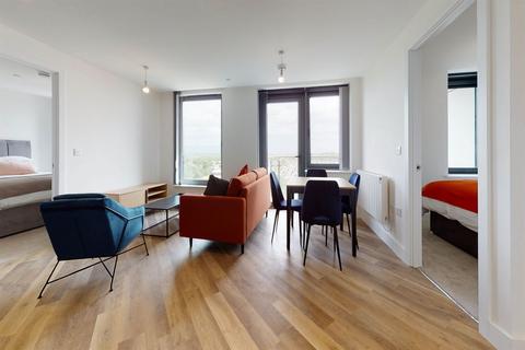 2 bedroom apartment to rent, Regents Plaza