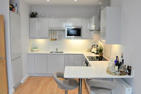2 bedroom flat to rent, Albany Gate, Hertfordshire