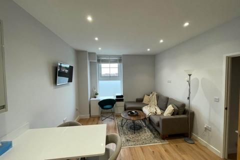 2 bedroom flat to rent, Albany Gate, Hertfordshire