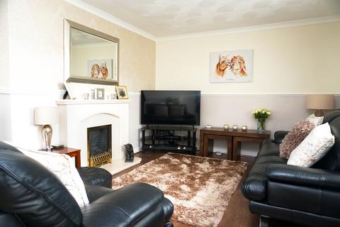 2 bedroom flat for sale, Aikman Place, East Kilbride G74