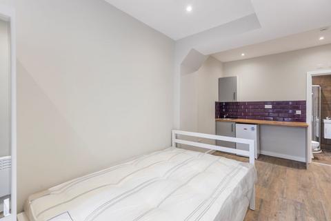 7 Tachbrook Road, Feltham, TW14 9PD