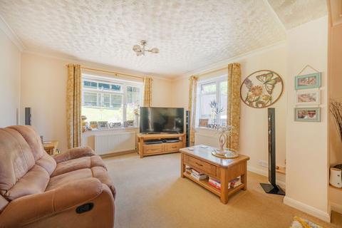5 Gilberts Green, Shipton Bellinger, Tidworth, SP9 7YD