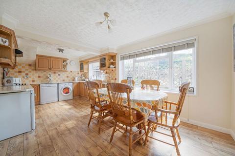 5 Gilberts Green, Shipton Bellinger, Tidworth, SP9 7YD