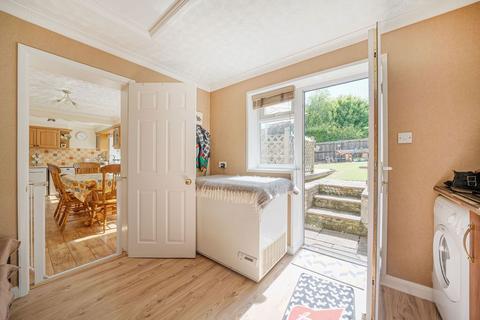 5 Gilberts Green, Shipton Bellinger, Tidworth, SP9 7YD