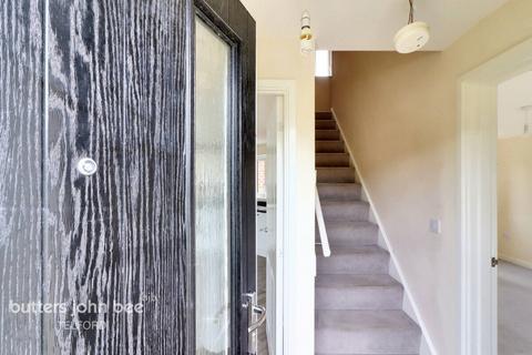 5 bedroom end of terrace house for sale, Bridle Walk, Telford