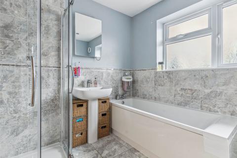 6 Meadow Walk, Bourne End, SL8 5TP