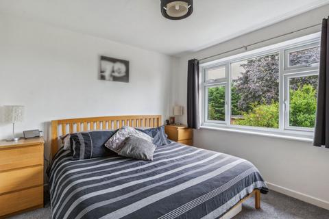 6 Meadow Walk, Bourne End, SL8 5TP