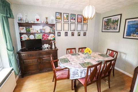 23 Edgemoor Road, Frimley, Camberley, GU16 9QG