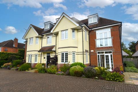 3 bedroom ground floor flat for sale, Monks Lane, Newbury, RG14