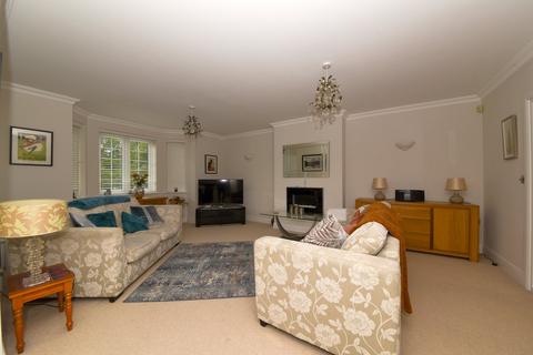 3 bedroom ground floor flat for sale, Monks Lane, Newbury, RG14