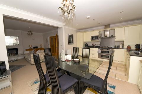 3 bedroom ground floor flat for sale, Monks Lane, Newbury, RG14