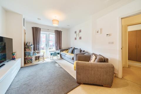 1 bedroom apartment for sale, Magnolia House, Spelthorne Grove, Sunbury-on-Thames, TW16