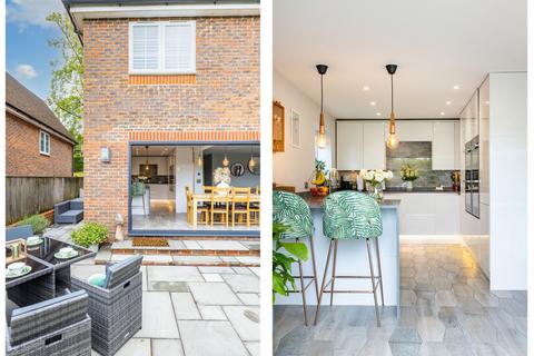 62 Harestone Hill, Caterham, CR3 6DG