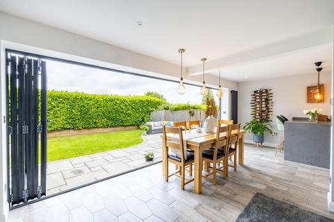 62 Harestone Hill, Caterham, CR3 6DG