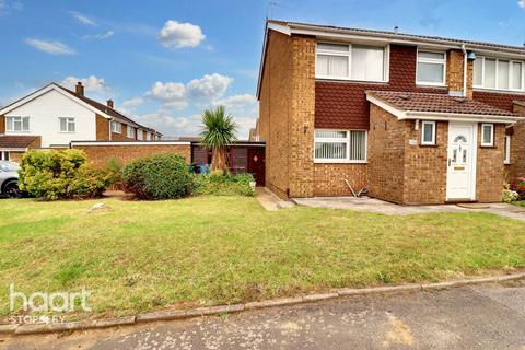 3 bedroom end of terrace house for sale, Telscombe Way, Luton