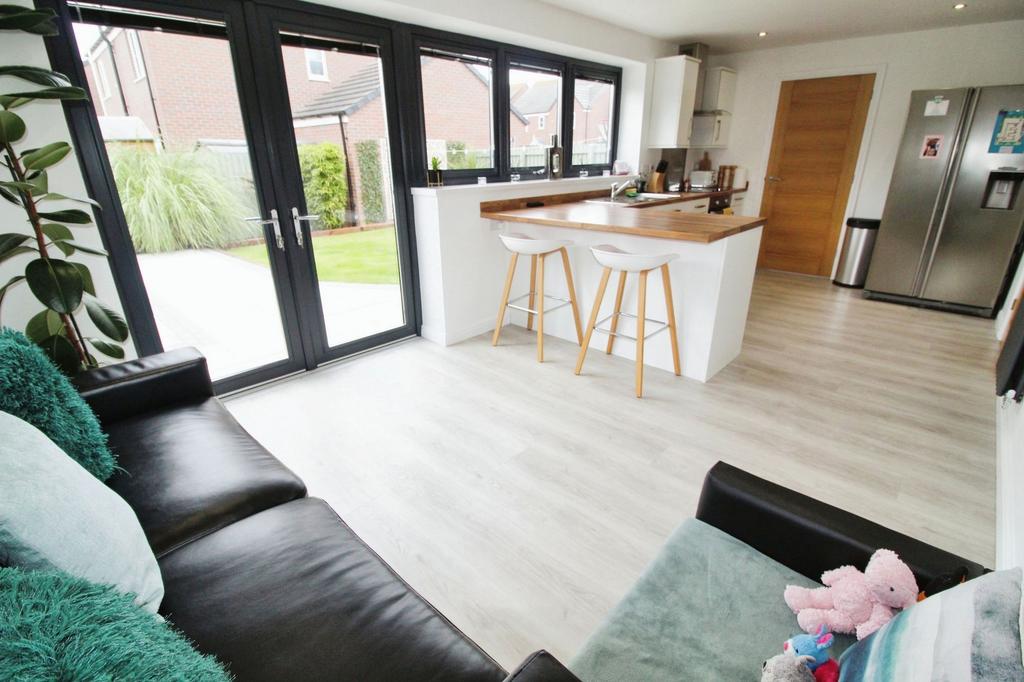 Wellesley Drive, Blyth, NE24 5 bed detached house for sale £280,000