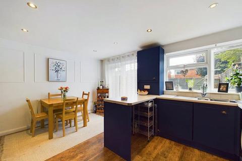 4 Cherington Close, Worcester, WR4 9XE