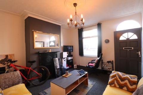 2 bedroom house to rent, Whingate Grove, Armley, Leeds, UK, LS12