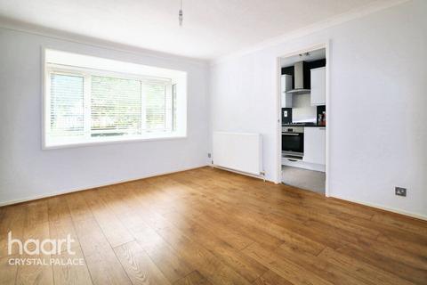 1 bedroom flat for sale, Freethorpe Close, London