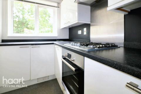 1 bedroom flat for sale, Freethorpe Close, London