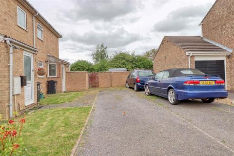 3 Bretten Close, Clacton-on-sea, CO16 7EW