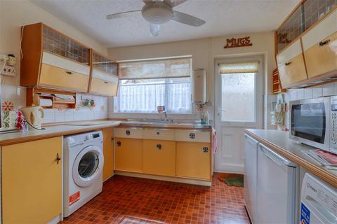 2 bedroom bungalow for sale, Clacton on Sea CO15