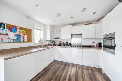 2 bedroom apartment for sale, Webber Street, Surrey RH6